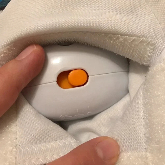 Fisher-Price Laugh & Learn Singin' Soccer Ball 8" Baby Plush Toy 2013 Working - Picture 6 of 11